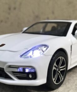 Mô hình xe Porsche Panamera (1)